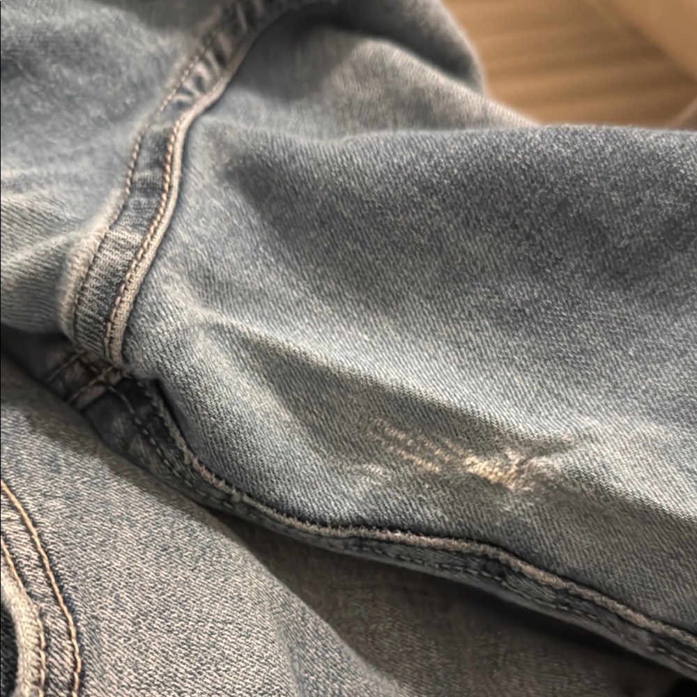 Sneak Peek. Size 20. Super cute distressed Blue Jeans! - Picture 4 of 6